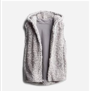 Leonie Wubby Hooded Vest